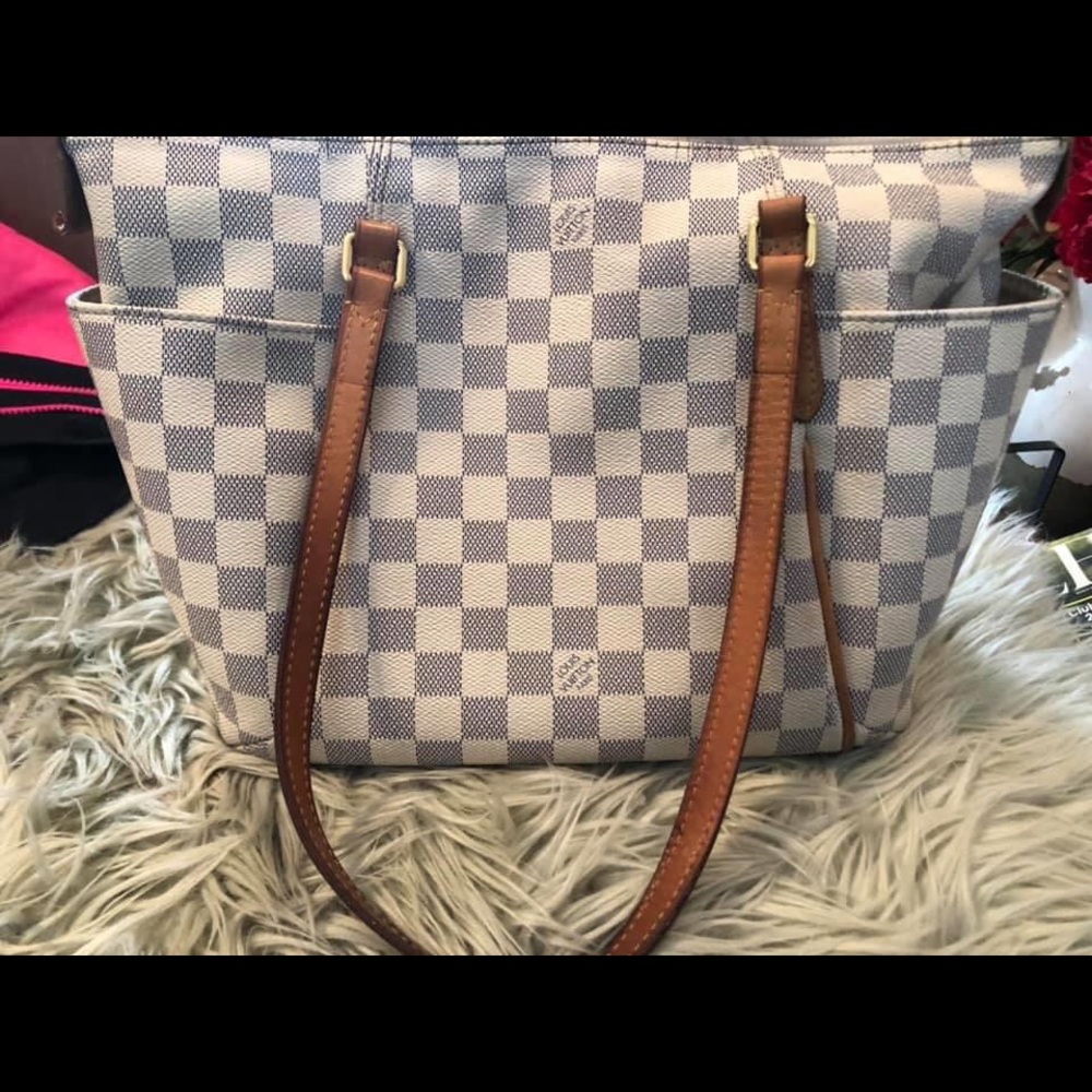 Louis Vuitton purse